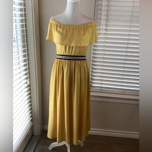 NWT Hem & Thread Mustard Gold Off Shoulder Dress Size L